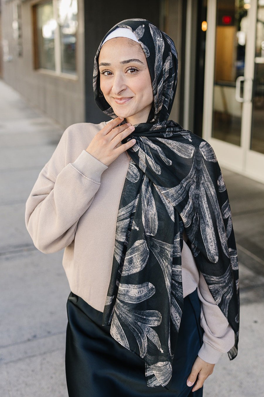Bamboo Printed Modal Hijab - Pacific Palms Charcoal